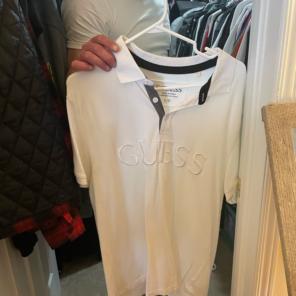 Mens White guess collar t shirt in mint condition
